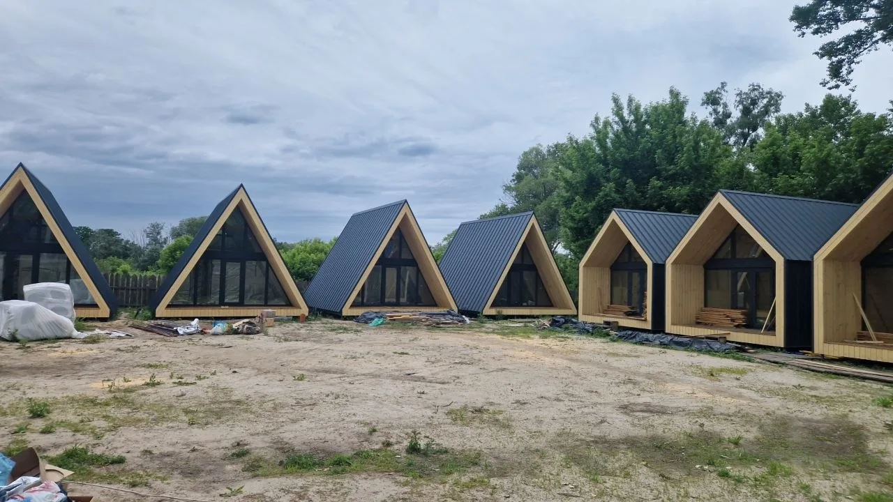 Глемпінг-комплекс: A-Frame будиночки